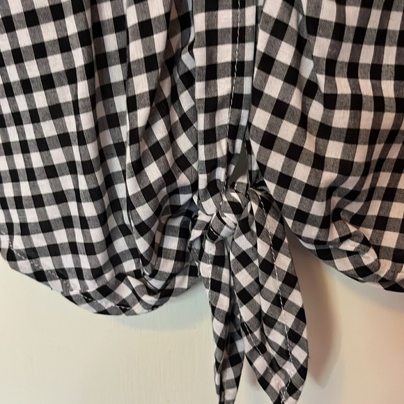 Jones New York Women's L Button Tie Front Blouse Shirt Black Gingham Pla… - Picture 4 of 7